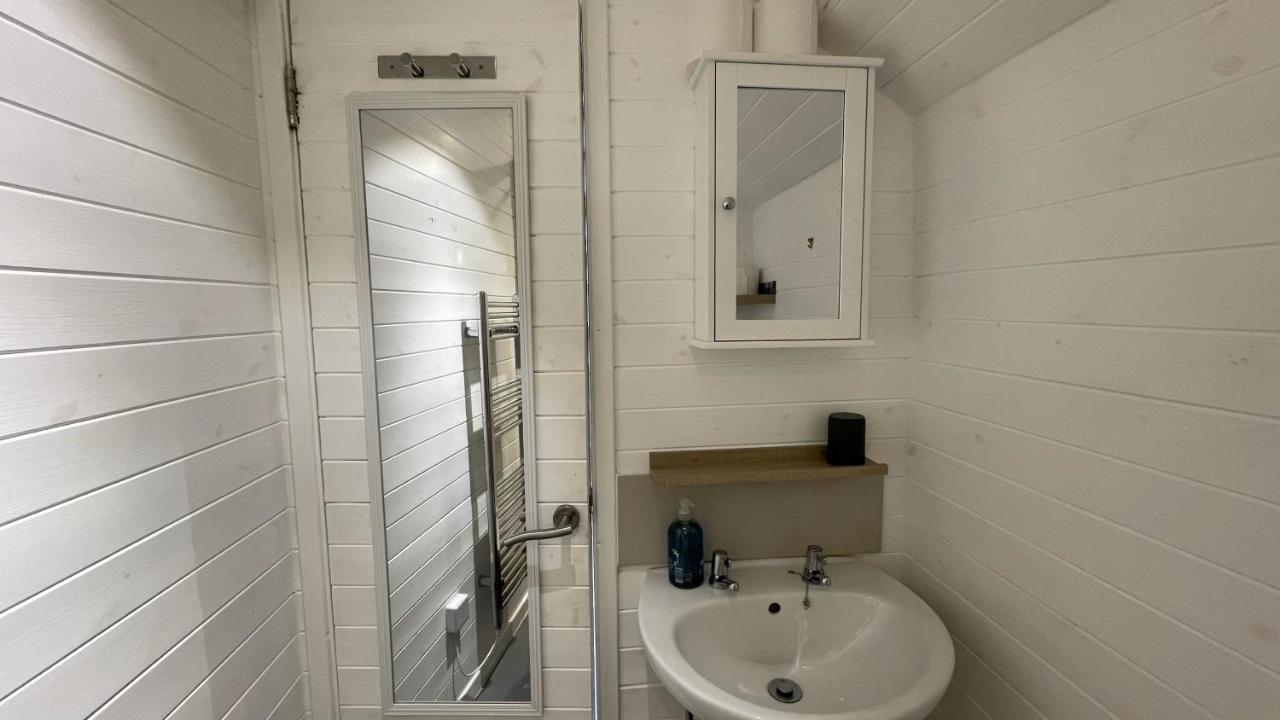 Apartmán Hideaway Pod Near Loch Ness For A Tranquil Retreat Lewiston Exteriér fotografie